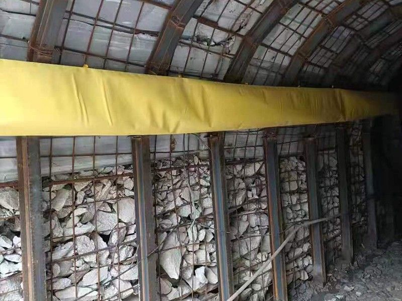 單縣百通塑料有限公司懸掛風(fēng)筒-礦用黃色不阻燃